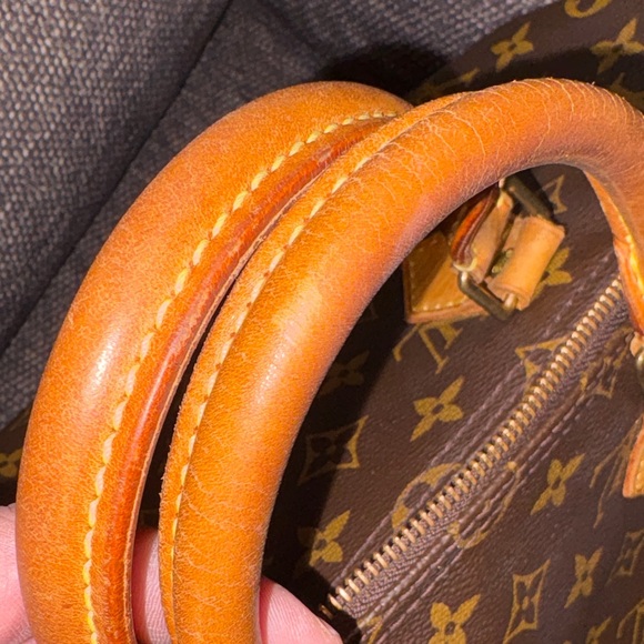 Louis Vuitton Speedy 35 Monogram Bag - Picture 14 of 16